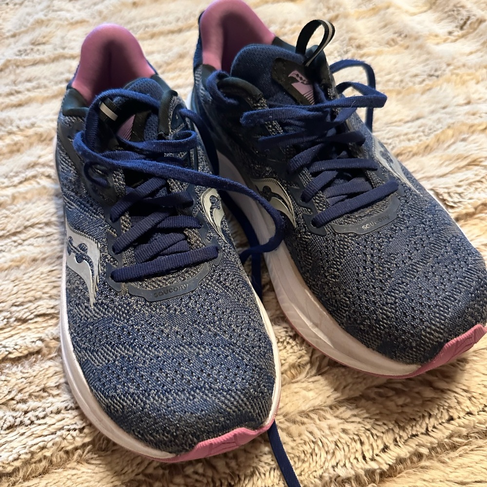 Saucony Women's Navy and Pink Sneakers